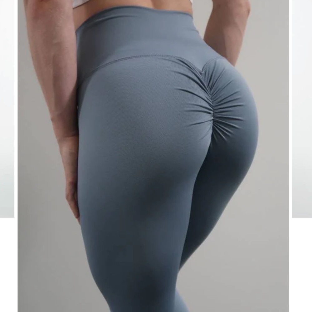 ABS2BFitness Half Scrunch Butt Cropped Leggings